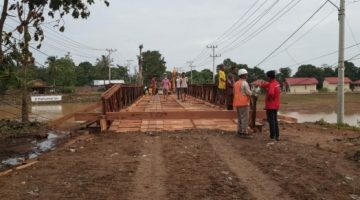 Kementerian PUPR dan TNI AD Selesaikan Pemasangan Jembatan Bailey Tabunio II
