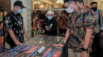 Menparekraf Ingin Batik Menjadi Simbol Kebangkitan Ekonomi Sektor Ekraf