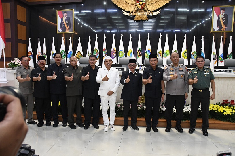 DPRD Jabar Gelar Paripurna Penetapan Cagub dan Cawagub Terpilih, Apresiasi Fokus pada Tata Ruang