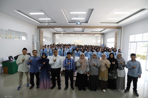 188 Mahasiswa FK Unisba Ikuti Pesantren Dokter Muda, Bentuk Karakter Islami di Dunia Medis