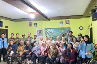 Tim PKM dan FGD Prodi PWK Fakultas Teknik Unisba Berbagi Literasi Ekowisata di Desa Mandalamekar