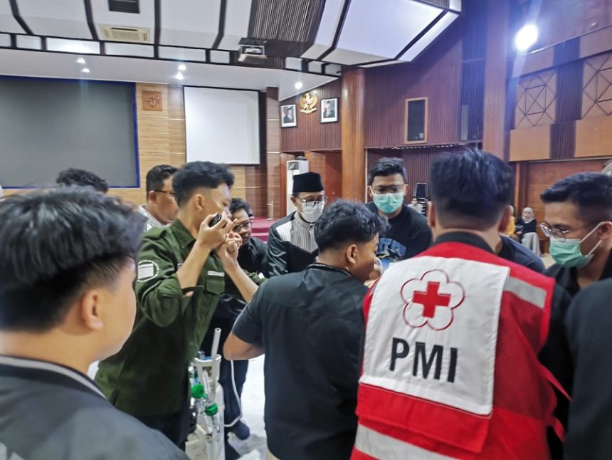 Unisba Buka Posko Kesehatan untuk Korban Demo di DPRD Jawa Barat