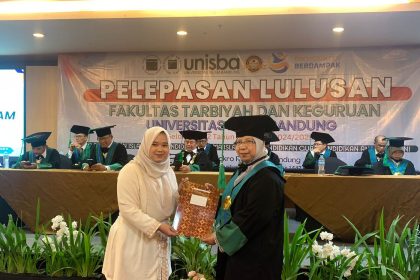 FTK Unisba Gelar Sidang Senat Terbuka dalam Rangka Yudisium dan Pelepasan Calon Wisudawan