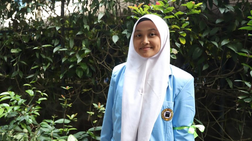 Tiara Karomahtul Awaliyah, Hafidzah Muda yang Mantap Pilih Farmasi Unisba