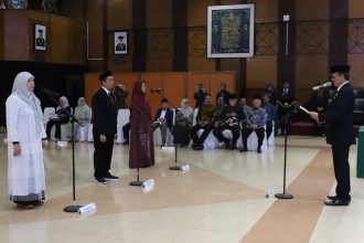 Rektor Unisba Lantik Tiga Wakil Rektor Baru                 