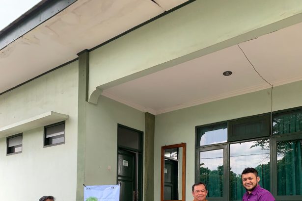 FTK Unisba Serahkan Minyak Jelantah Hasil Gerakan Go Green Campus ke BMM