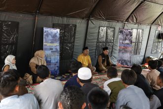 Dipimpin Rektor, Unisba Hadirkan Layanan Kesehatan dan Pendampingan Spiritual bagi Pesantren Terdampak Banjir