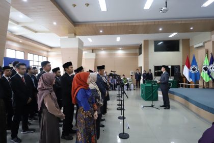 Unisba Lantik 59 Pejabat Struktural