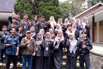 Mahasiswa FTK Unisba Ikuti Latihan Kepemimpinan di Kiarapayung
