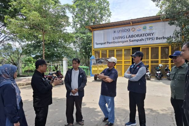 Rektor Unisba Bersama Sekda Jabar Pantau Pengembangan Teknologi Reaktor Plasma Dingin di TPS Berbudaya