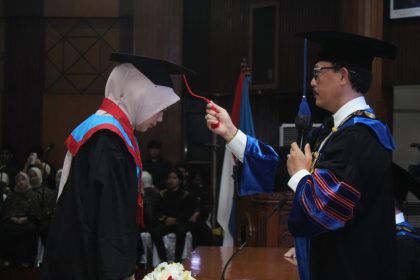 Unisba Kukuhkan Lebih dari 1.200 Wisudawan