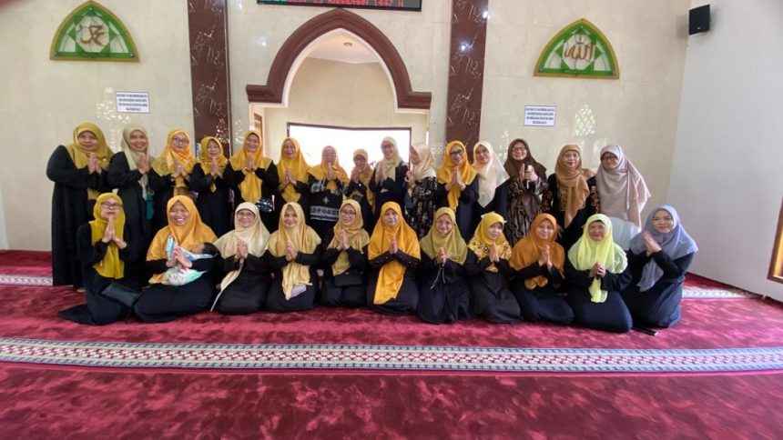 Rangkaian Ramadan 2026, Majelis Ta'lim Ibu-Ibu Masjid Al Ukhuwah Gelar Bakti Sosial