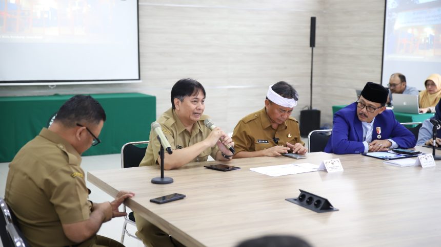 Unisba Kembangkan Model Pengelolaan Sampah Berbasis Teknologi dan Social Engineering