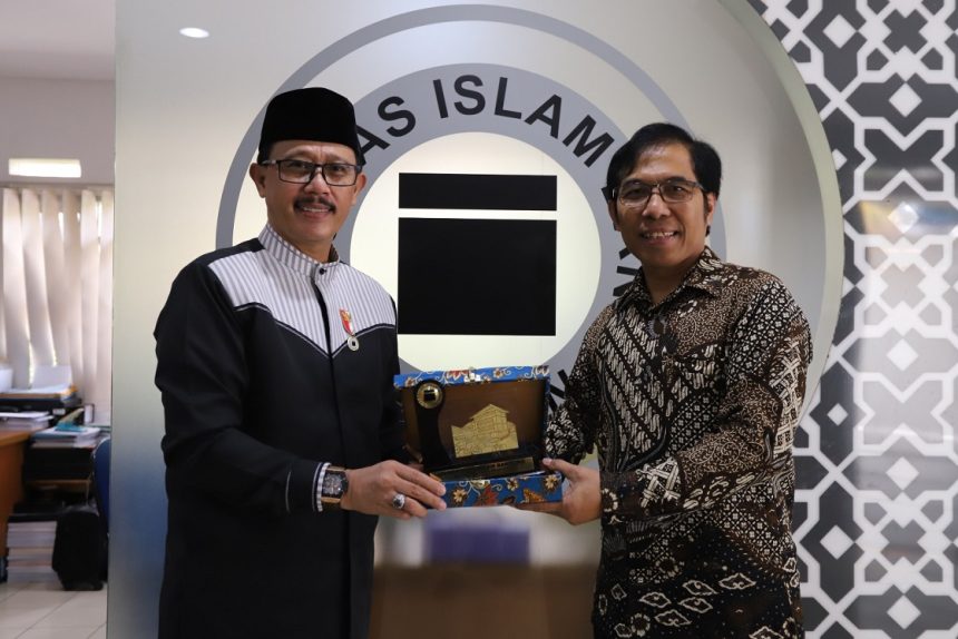 Unisba Terima Kunjungan Telkom University Bahas Pembinaan Pendirian Fakultas Kedokteran