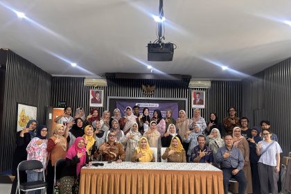 Unisba Gelar PKM Penguatan Digital Marketing bagi UMKM Kecamatan Sukasari