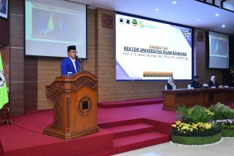 Unisba Kukuhkan 30 Apoteker Baru, Siap Berkontribusi bagi Dunia Kesehatan