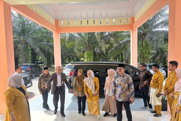 Rektor Unisba Hadiri Visitasi Pembukaan Fakultas Kedokteran Universitas Pahlawan Tuanku Tambusai