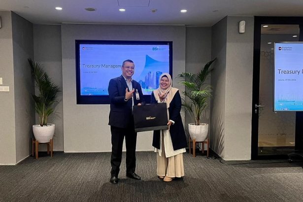 Prodi Perbankan Syariah Unisba Jajaki Kerja Sama dengan BSI Melalui Kunjungan Industri ke Divisi Treasury & Global Market