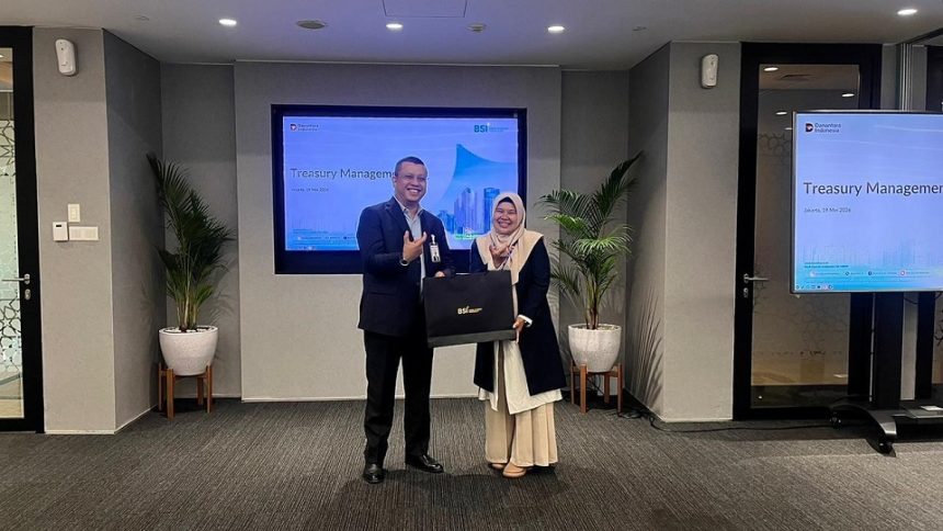 Prodi Perbankan Syariah Unisba Jajaki Kerja Sama dengan BSI Melalui Kunjungan Industri ke Divisi Treasury & Global Market