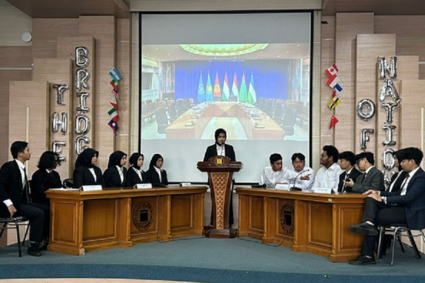 The Bridge of Nation: Mahasiswa Fikom Unisba Bangun Jembatan Diplomasi Melalui Simulasi Kerja Sama Antarnegara