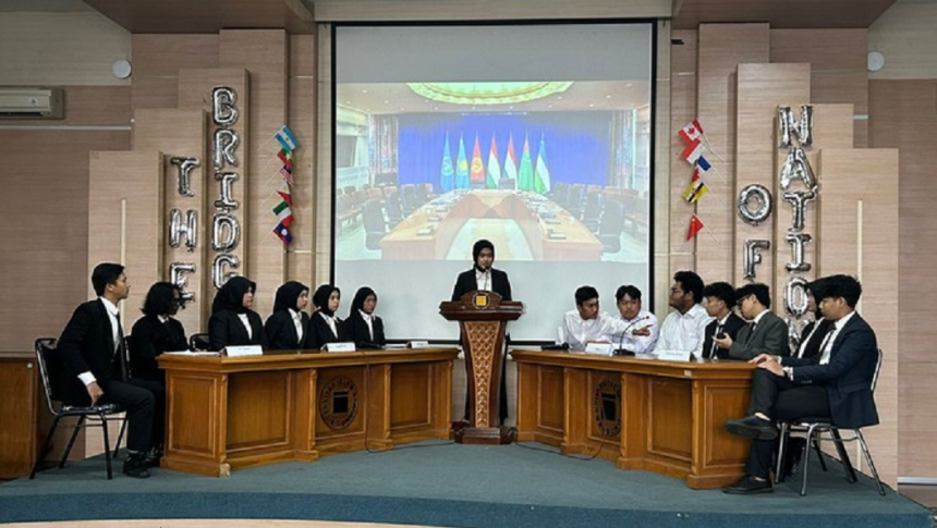 The Bridge of Nation: Mahasiswa Fikom Unisba Bangun Jembatan Diplomasi Melalui Simulasi Kerja Sama Antarnegara