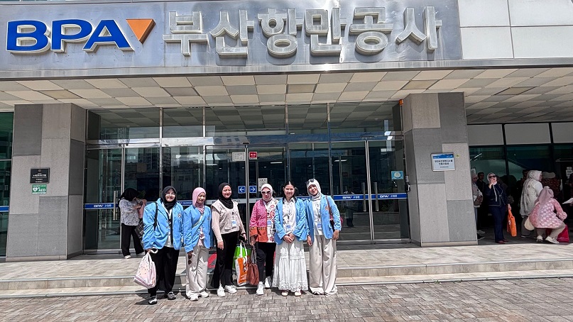 Delegasi Prodi Manajemen FEB Unisba Pelajari Praktik Perdagangan Global dan Sistem Logistik Modern di Korea Selatan