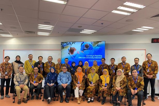 Siapkan Kelas Internasional, Unisba Benchmarking ke Monash University Indonesia