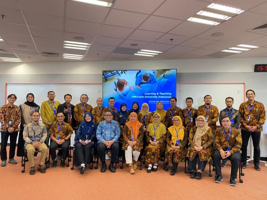 Siapkan Kelas Internasional, Unisba Benchmarking ke Monash University Indonesia