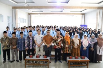 Gelar Bukan Tujuan Akhir, Rektor Unisba Tekankan Sarjana Harus Berakhlak dan Siap Memimpin