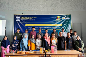 Tim PkM Unisba Dampingi UMKM Desa Mekarmanik Lewat Sertifikasi Halal dan Pemasaran Digital