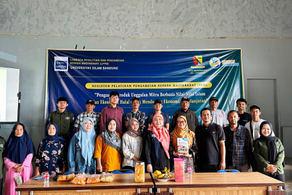 Tim PkM Unisba Dampingi UMKM Desa Mekarmanik Lewat Sertifikasi Halal dan Pemasaran Digital