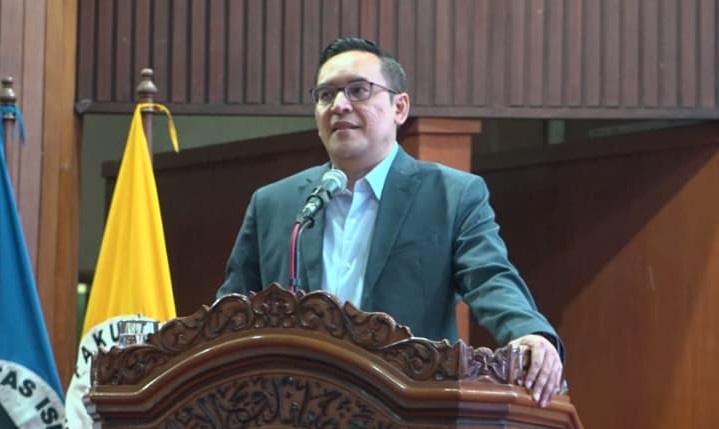 Direktur Kemdiktisaintek Republik Indonesia Prof. Dr. Mukhamad Najib Sampaikan Orasi Ilmiah tentang Integritas Gen Z di Era Artificial Intelligence pada Yudisium dan Puncak Milad ke-47 FEB Unisba