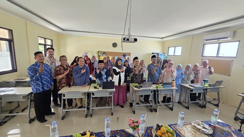 Fikom Unisba Tingkatkan Kompetensi Guru JSIT Majalengka untuk Produksi Konten Pembelajaran Digital