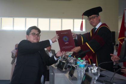 Tiga Tahun Rampungkan Doktor dengan IPK 3,87, Riset Eka Juarsa tentang Suap Sektor Swasta Raih Rekognisi Scopus Q1