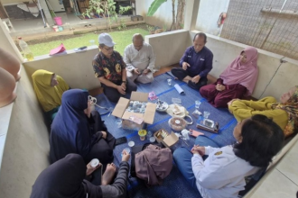 Mahasiswa Profesi Psikologi Unisba Perkuat Sense of Community Warga Buruan SAE Ekoswara Permata