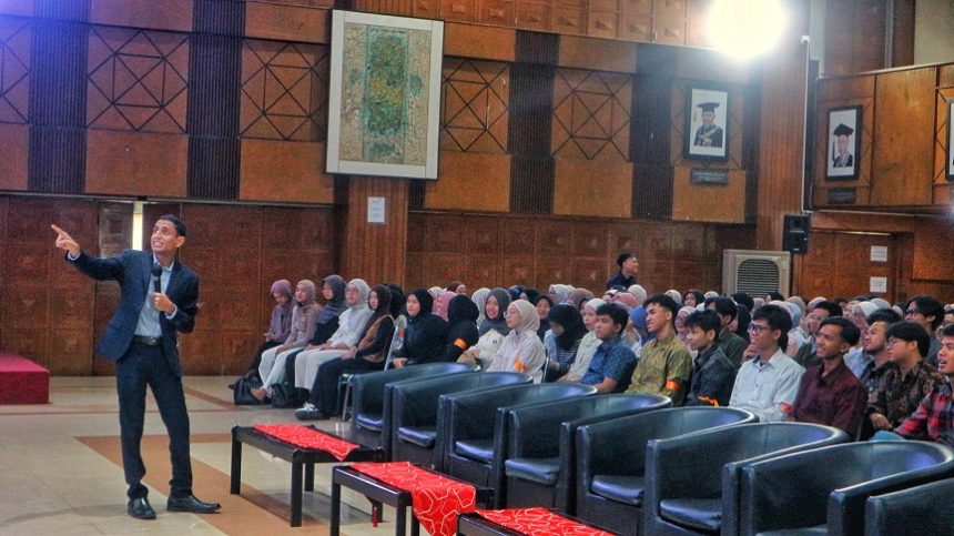BEM Fakultas Syariah Unisba Gelar Sharia Investment & Financial Talk, Dorong Literasi Keuangan Syariah Mahasiswa